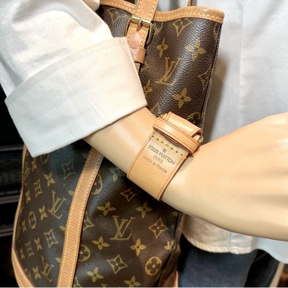 Louis Vuitton Poignet as a Bracelet
